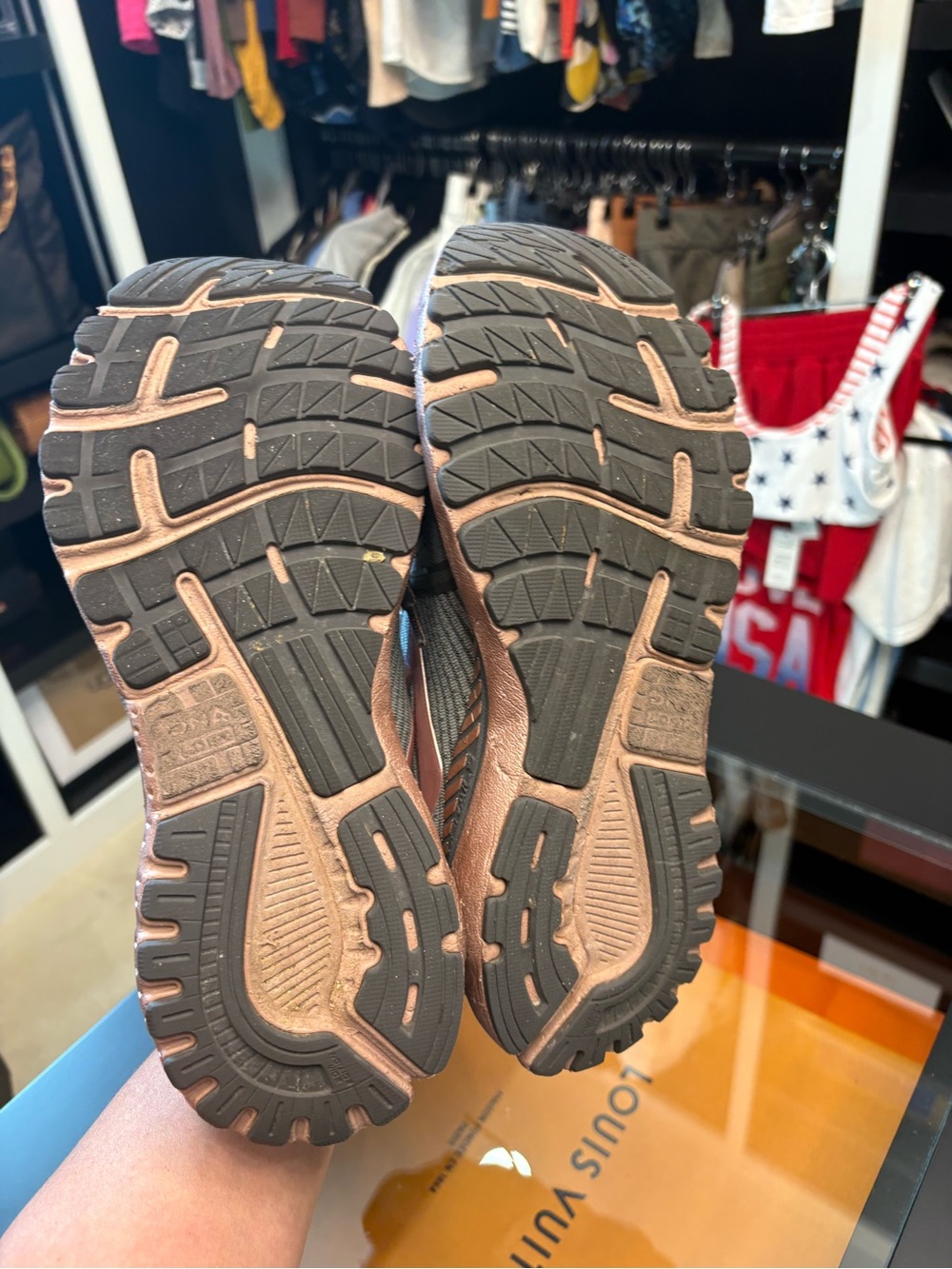 Brooks Gray and Pink Women's Running Shoes - Picture 6 of 8